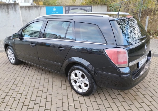 Opel Astra cena 7200 przebieg: 254248, rok produkcji 2006 z Szczecin małe 121